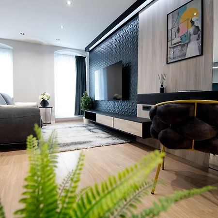 One&Only Luxury Apartment Zara Esterno foto